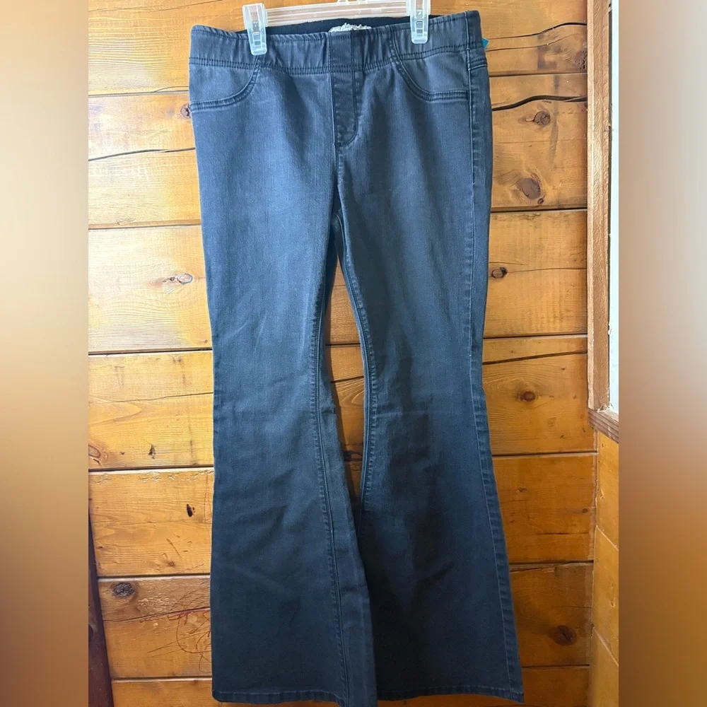 Free People pull on High-Rise Flare Jeans in Charcoal size 30